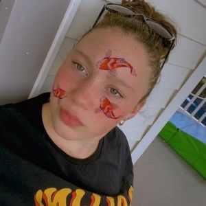 Meet your Posher, Ava